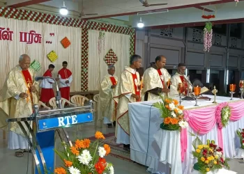 ஈஸ்டர் தின விழா கொண்டாட்டங்கள்- ஆலயங்களில் நள்ளிரவு ஆராதனைகள் மற்றும் திருப்பலிகள்!