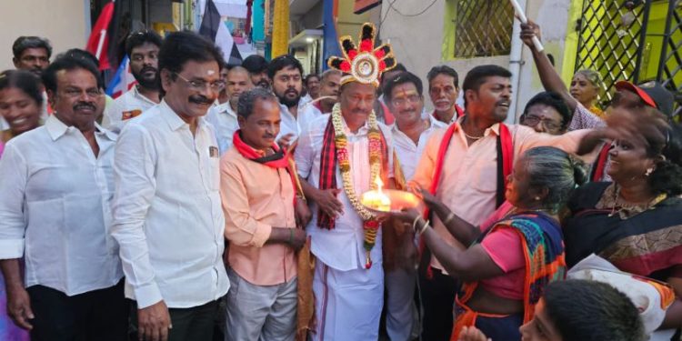 உதயசூரியன் சின்னத்தில் வாக்கு சேகப்பு