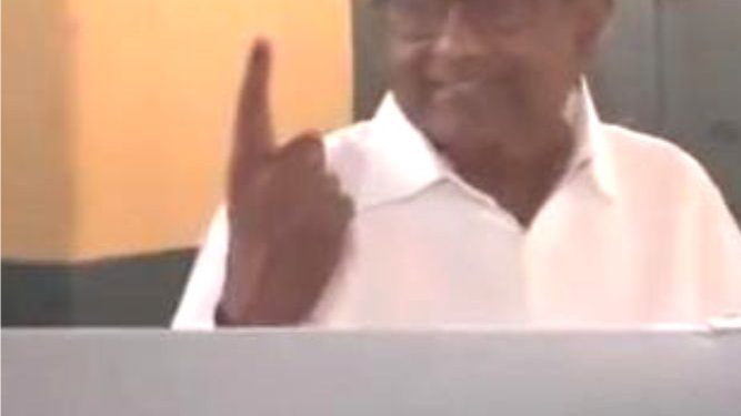 நிதி அமைச்சர் அவர்கள் வாக்காளிப்பு