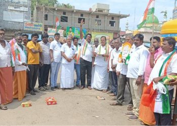 பொன்னேரியில் காங்கிரஸ் கட்சியினர் வெற்றி