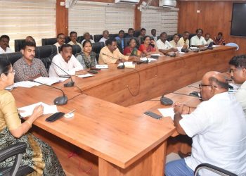 அலுவலர்களுக்கு ஆலோசனைக் கூட்டம்