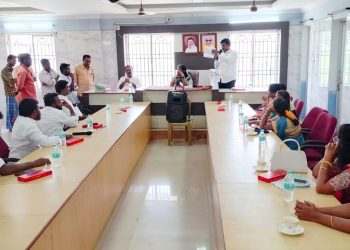 பேரூராட்சியில் மாதாந்திர கூட்டம்