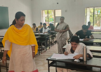 கல்லூரியில் மாவட்ட ஆட்சியர் ஆய்வு 