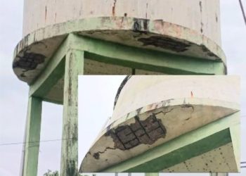 குடிநீர் தொட்டி மாற்றகோரி பொதுமக்கள் கோரிக்கை