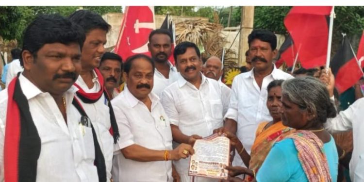 திமுக சார்பில் வாக்குகள் சேகரிப்பு