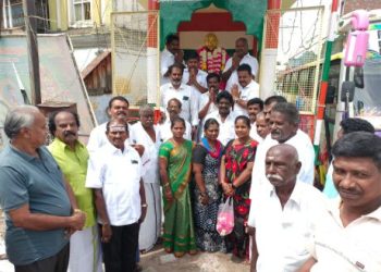 திமுக சார்பில் காமராஜர் சிலைக்கு  மாலை அணிவிப்பு