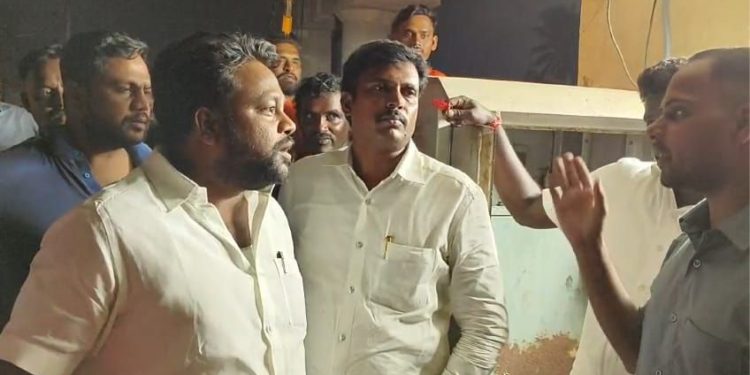 இருசக்கர வாகன பாதையை திறந்து வைக்க கோரிக்கை