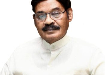 எஸ்.ஆர்.எம் நிறுவனம் சார்பில் நிதி உதவி