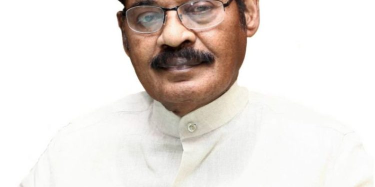 எஸ்.ஆர்.எம் நிறுவனம் சார்பில் நிதி உதவி