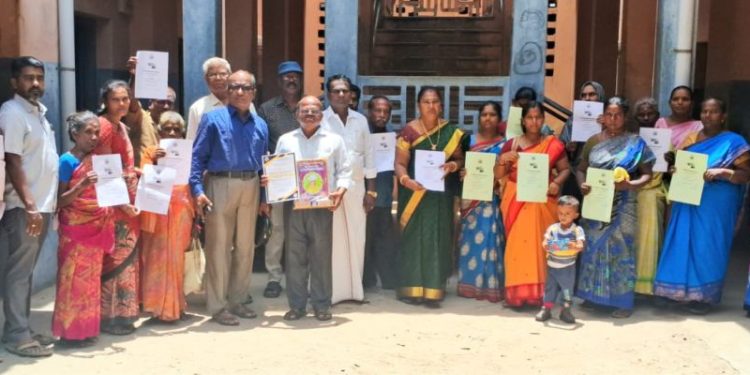 சான்றிதழ் வழங்கும் விழா