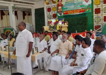 அதிமுக உறுப்பினர் அட்டைகள் வழங்கும் விழா