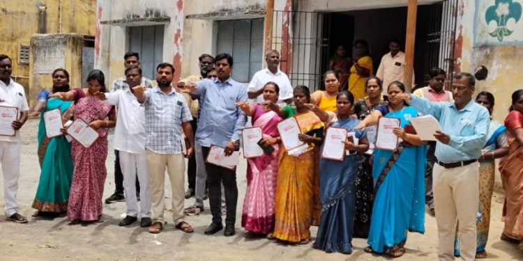 பள்ளியில் புதிய நிர்வாகிகள் தேர்ந்தெடுக்கும் நிகழ்ச்சி