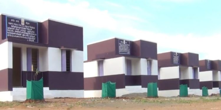 மலைவாழ் மக்களுக்கு அரசு வீடுகள்