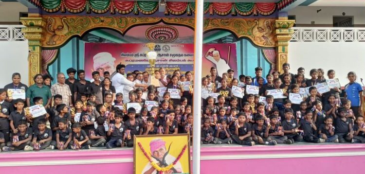 சிலம்ப கூடம் சார்பில் நினைவு தின கோப்பை போட்டி