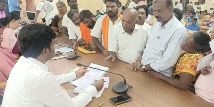 பல்வேறு வசதிகளை செய்து தர பொது மக்கள் கோரிக்கை