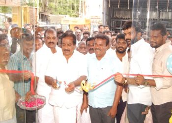 எஸ்.எஸ்.டிரேடர்ஸ் திறப்பு விழா