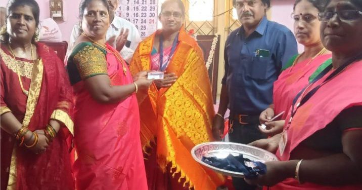 உறுப்பினர் அடையாள அட்டை வழங்கும் விழா