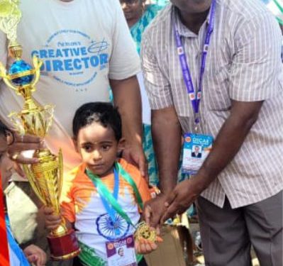 உலக சாதனை படைத்த சிறுமி