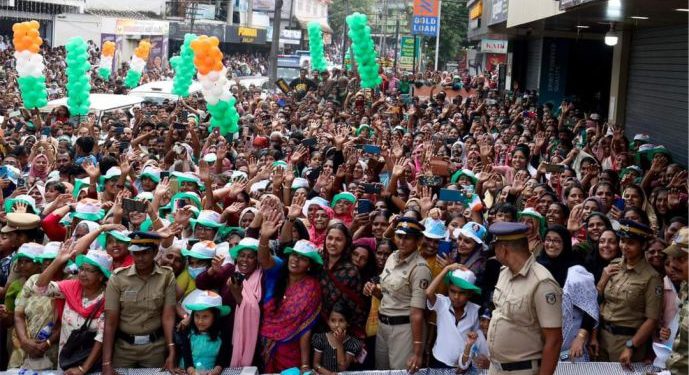 தெருமுனையில் நடைபெற்ற பொதுக்கூட்டம்