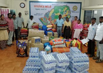 தாலுகாவில் வெள்ள நிவாரண பொருட்கள்