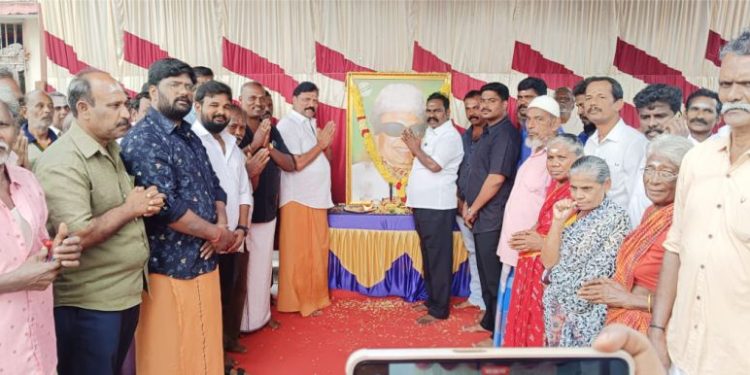 முன்னாள் முதலமைச்சர் எம்.ஜி.ஆரின் நினைவு தினம்