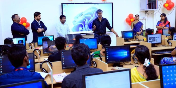 பள்ளியில் தமிழ்மொழி ஆய்வகத் திறப்பு விழா