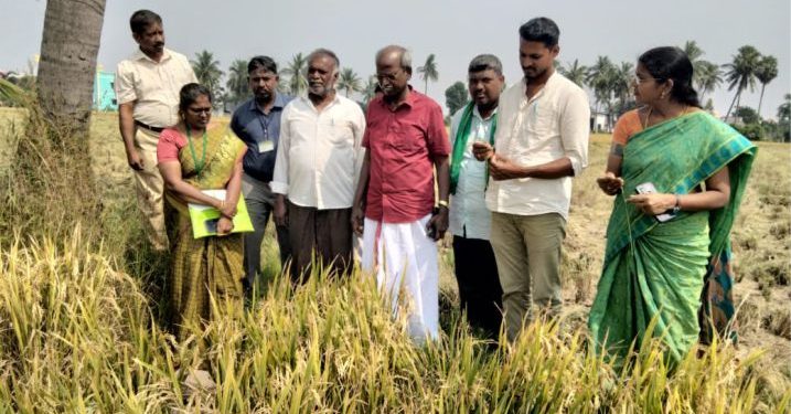 விவசாயிகளுடன் கலந்துரையாடிய இந்திய அணு விஞ்ஞானி