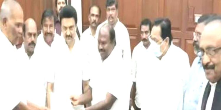 சட்டமன்ற உறுப்பினர் பதவியேற்பு