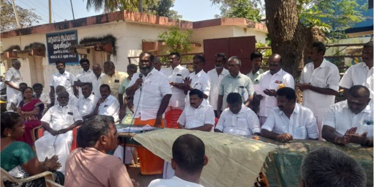 அதிமுக சார்பில் பூத் கமிட்டி ஆலோசனை கூட்டம்