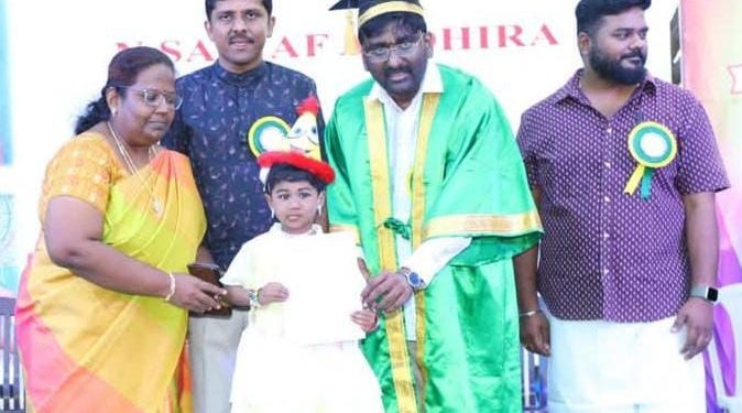 மெட்ரிகுலேஷன் பள்ளியில் பட்டமளிப்பு விழா