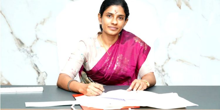 மாநகராட்சியில் புதிய ஆணையர் பொறுப்பேற்பு