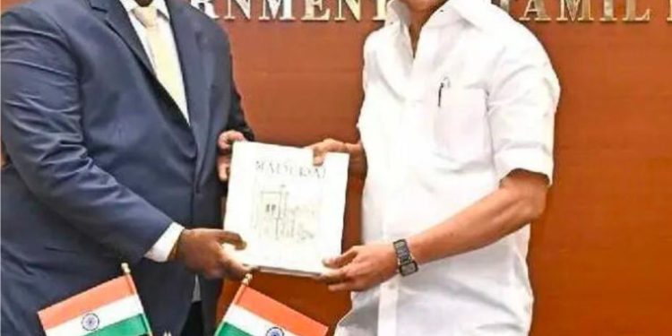 கிருஷ்ணகிரி மாவட்டத்தில் புதிய ஆட்சியர் பதவியேற்பு