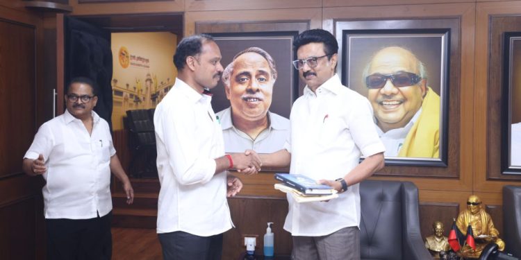 முதலமைச்சரை சந்தித்த சட்டமன்ற உறுப்பினர்