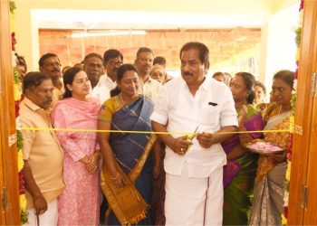 மதுரை அருகே சமுதாயக் கூடம் திறப்பு