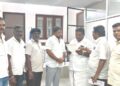 அமைச்சரிடம் மனு அளித்த மீஞ்சூர் மக்கள்