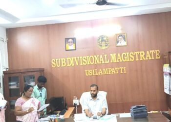 கட்சி நிர்வாகிகள் சார்பில் ஆலோசனைக் கூட்டம்