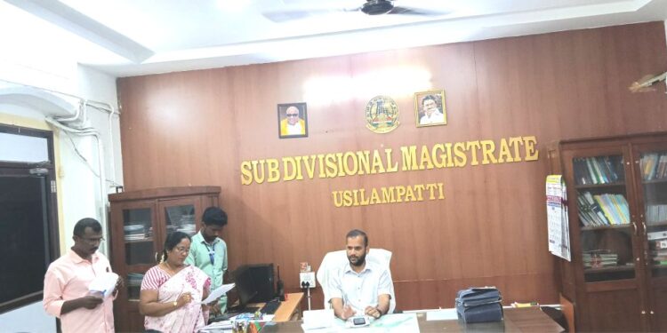 கட்சி நிர்வாகிகள் சார்பில் ஆலோசனைக் கூட்டம்