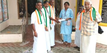 பேரூராட்சியில் காங்கிரஸ் கட்சி சார்பில் கோரிக்கை மனு