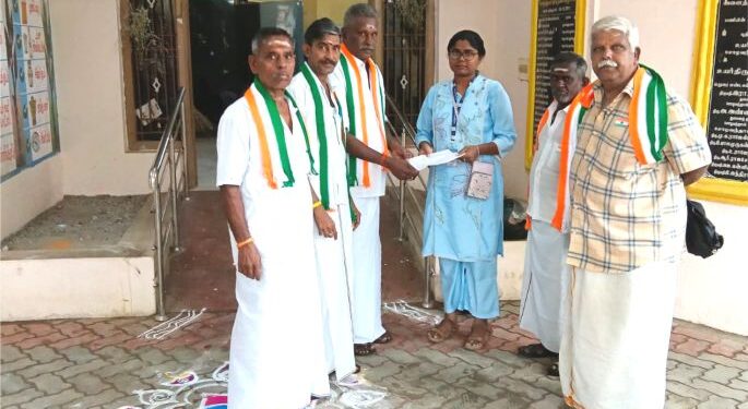 பேரூராட்சியில் காங்கிரஸ் கட்சி சார்பில் கோரிக்கை மனு