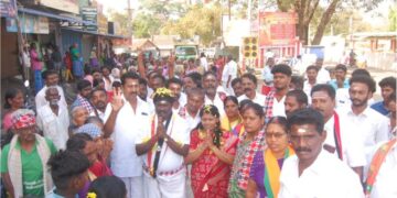 பாலமேட்டில் அதிமுக வேட்பாளர் தீவிர வாக்கு சேகரிப்பு
