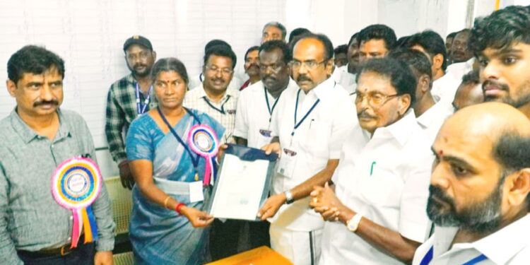 சட்டமன்றத் தொகுதியில் திமுக வேட்பாளர் வெற்றி