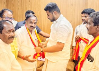 தவெகவில் இணைந்த அதிமுக முன்னாள் ஒன்றிய செயலாளர்
