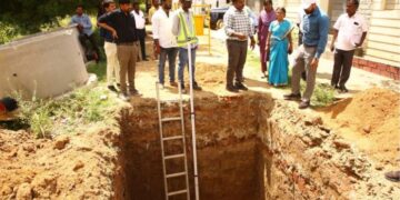 மதுரையில் பாதாள சாக்கடைப் பணிகளை குறித்து ஆணையாளர் ஆய்வு