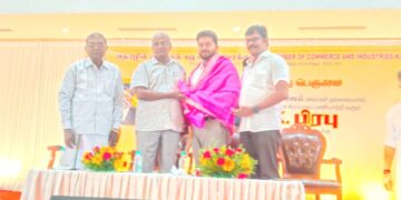 அமைச்சருக்கு தொழில் வணிகர் கழகம் சார்பில் பாராட்டு