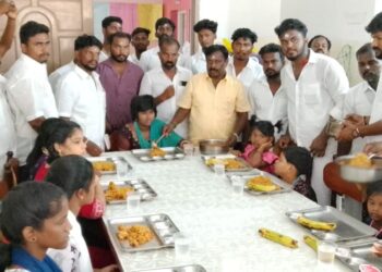 முதல்வர் பிறந்த நாளை முன்னிட்டு குழந்தைகள் காப்பகத்தில் அன்னதானம்