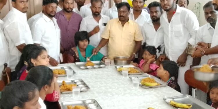 முதல்வர் பிறந்த நாளை முன்னிட்டு குழந்தைகள் காப்பகத்தில் அன்னதானம்