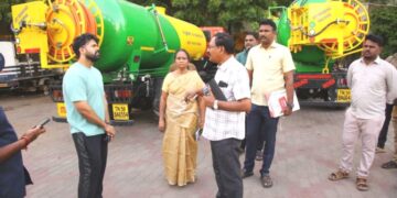 மாநகராட்சியில் வாகன பணிமனையை ஆய்வு செய்த ஆணையாளர்