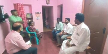 சிறுவனின் குடும்பத்தை சந்தித்து ஆறுதல் கூறிய அமைச்சர்