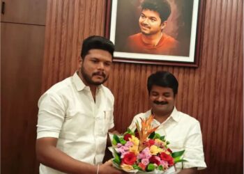 அமைச்சர் ஜா. முகமது பர்வேஸை சந்தித்த முன்னாள் அமைச்சர்